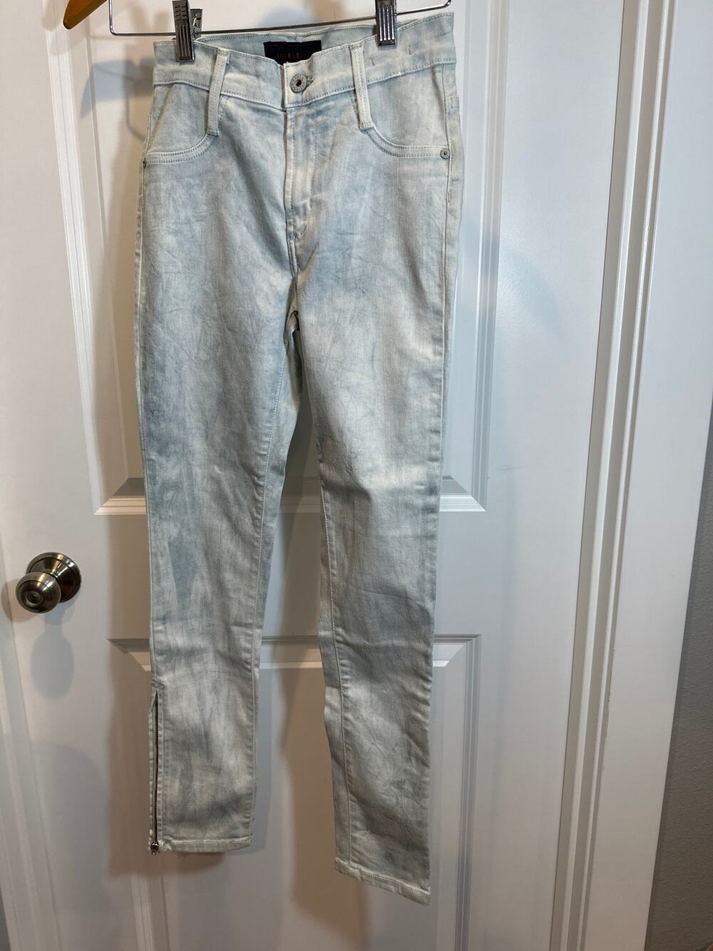James Jeans J Twiggy Ankle Skinny Jeans Light Wash Zip Ankle SAMPLE  Size 25